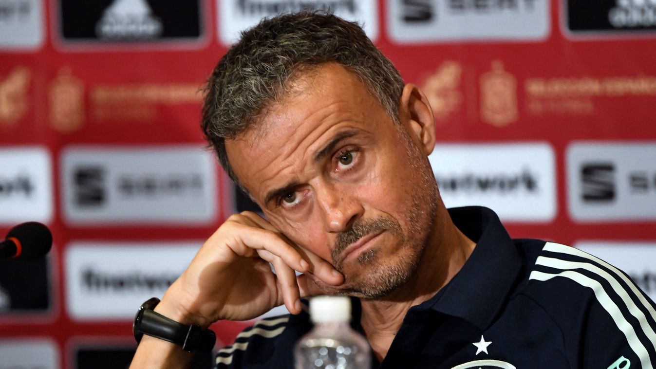 Vígjátékba illő, ami Luis Enrique-vel történt