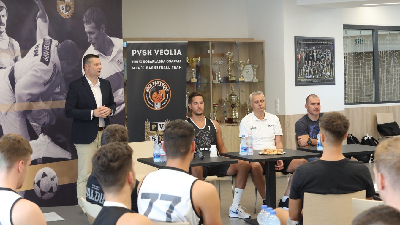 Reményekkel telve kezdte el a munkát a PVSK-Veolia kosárlabdacsapata