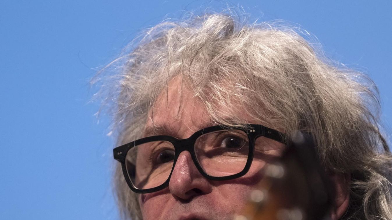 Indián rockpassióval érkezett, de van hét húzós formációja