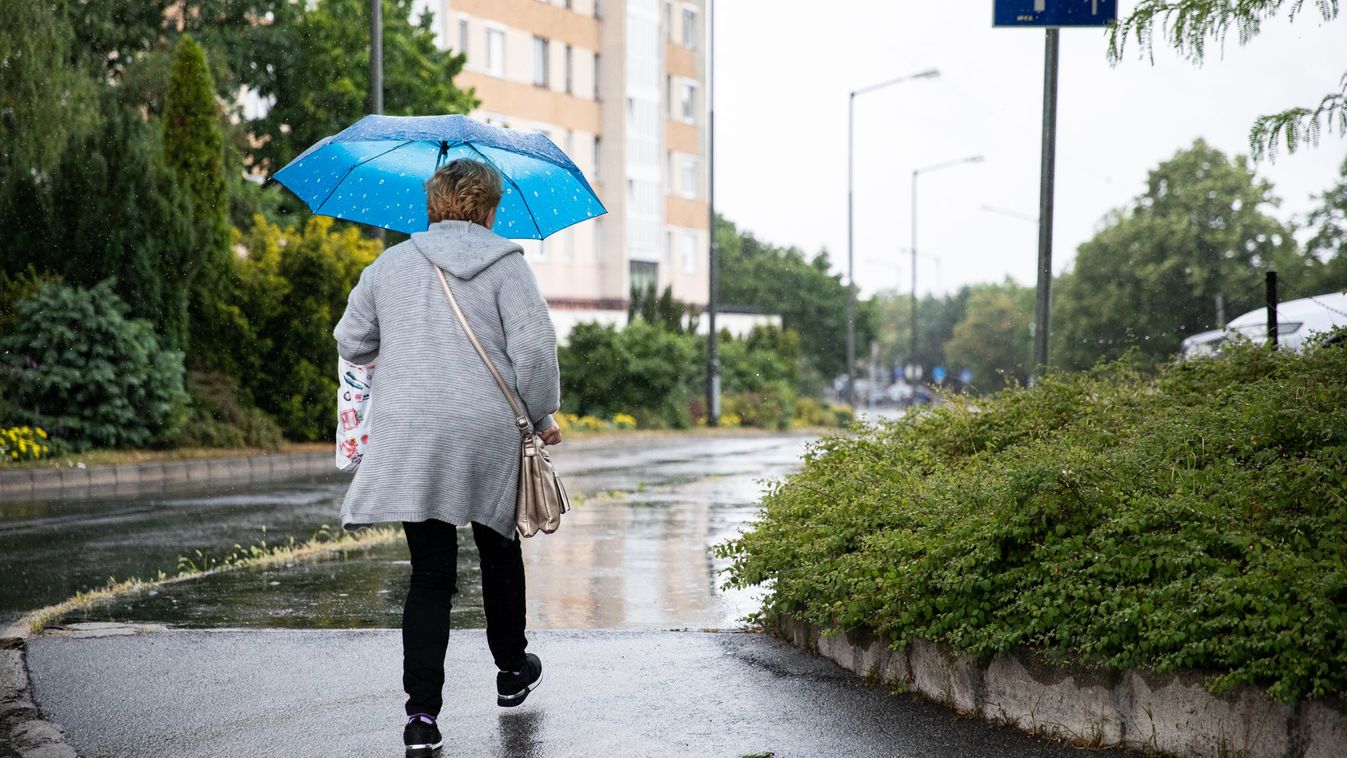 Megérkezett a hidegfront Baranyába, több helyen esik, viharos szél fúj, és dörög az ég