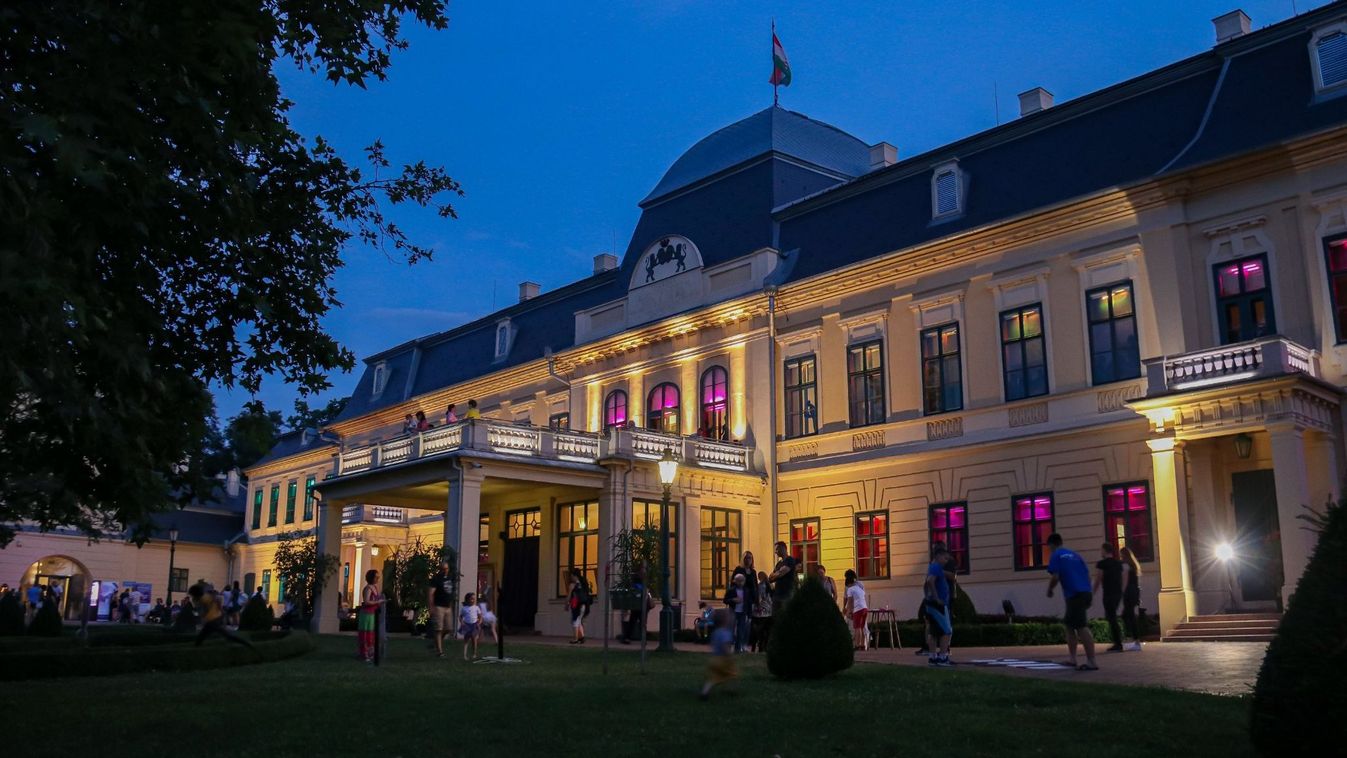 Az Almásy-kastély parkjába invitálja a zenekedvelőket a Filharmónia Magyarország