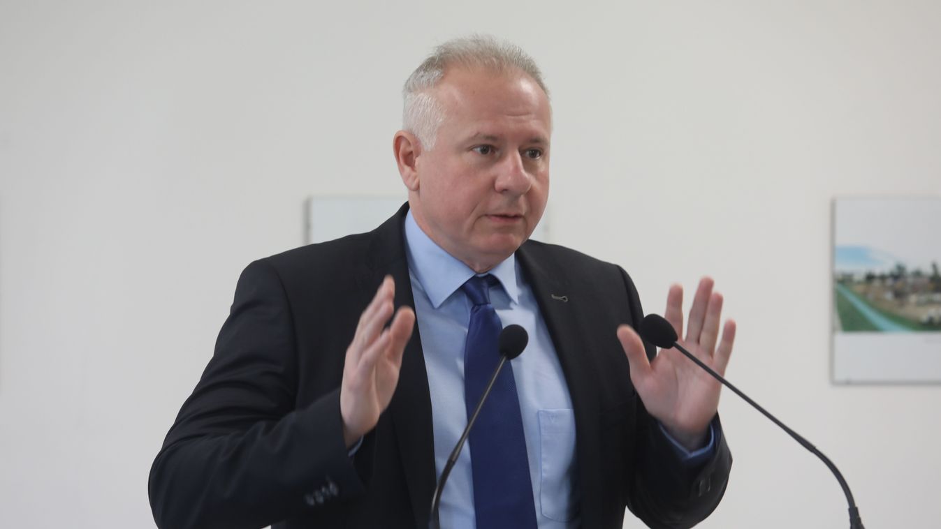 Reagált a polgármester: Péterffy elítélte a pécsi kukások sztrájkját, ami szerinte jogtalan