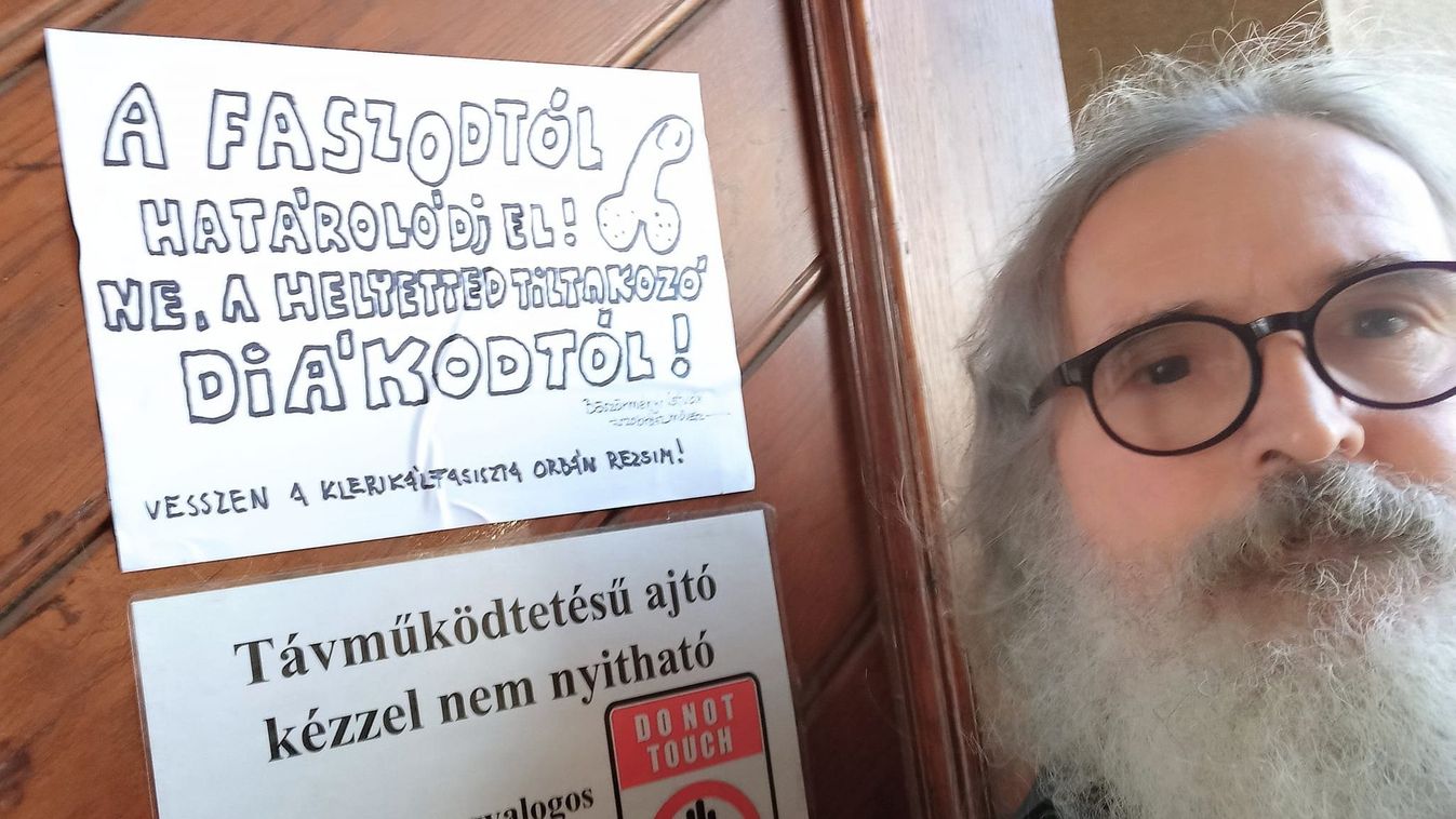 A liberálisok péniszt rajzoltak a keresztény iskolára Pécsen