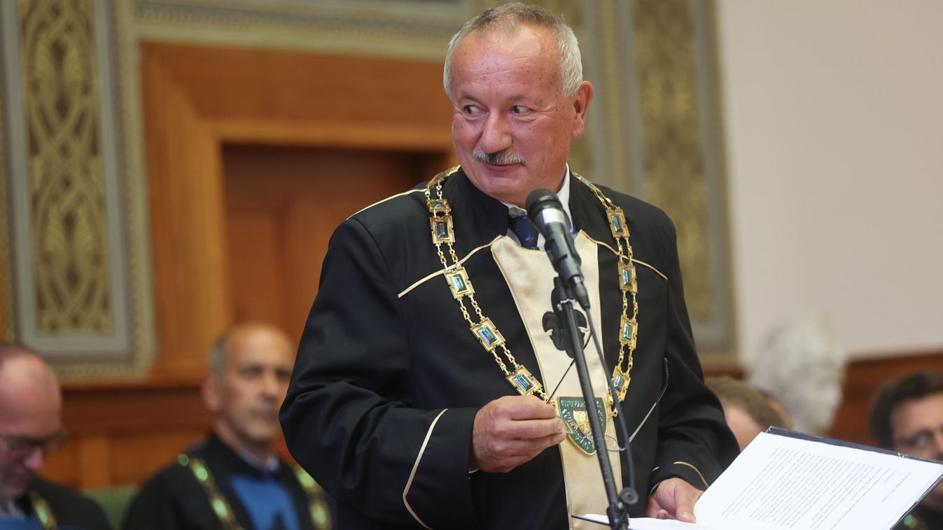 A rektor szerint együttműködésekre van szükség