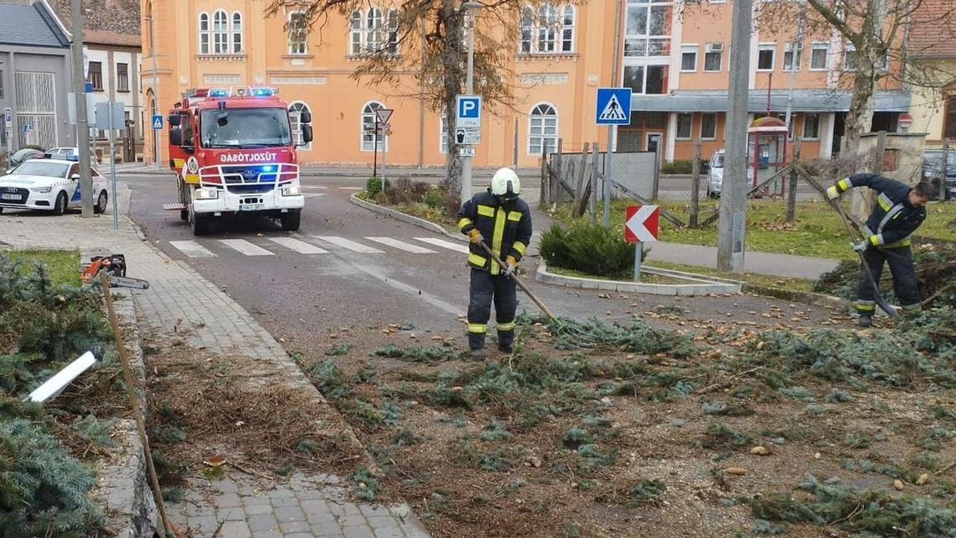 A csaknem orkán erejű szél több helyen pusztított Baranyában