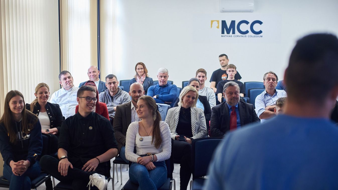 Mik a fiatalok legégetőbb problémái? - teszi fel a kérdést az MCC fóruma