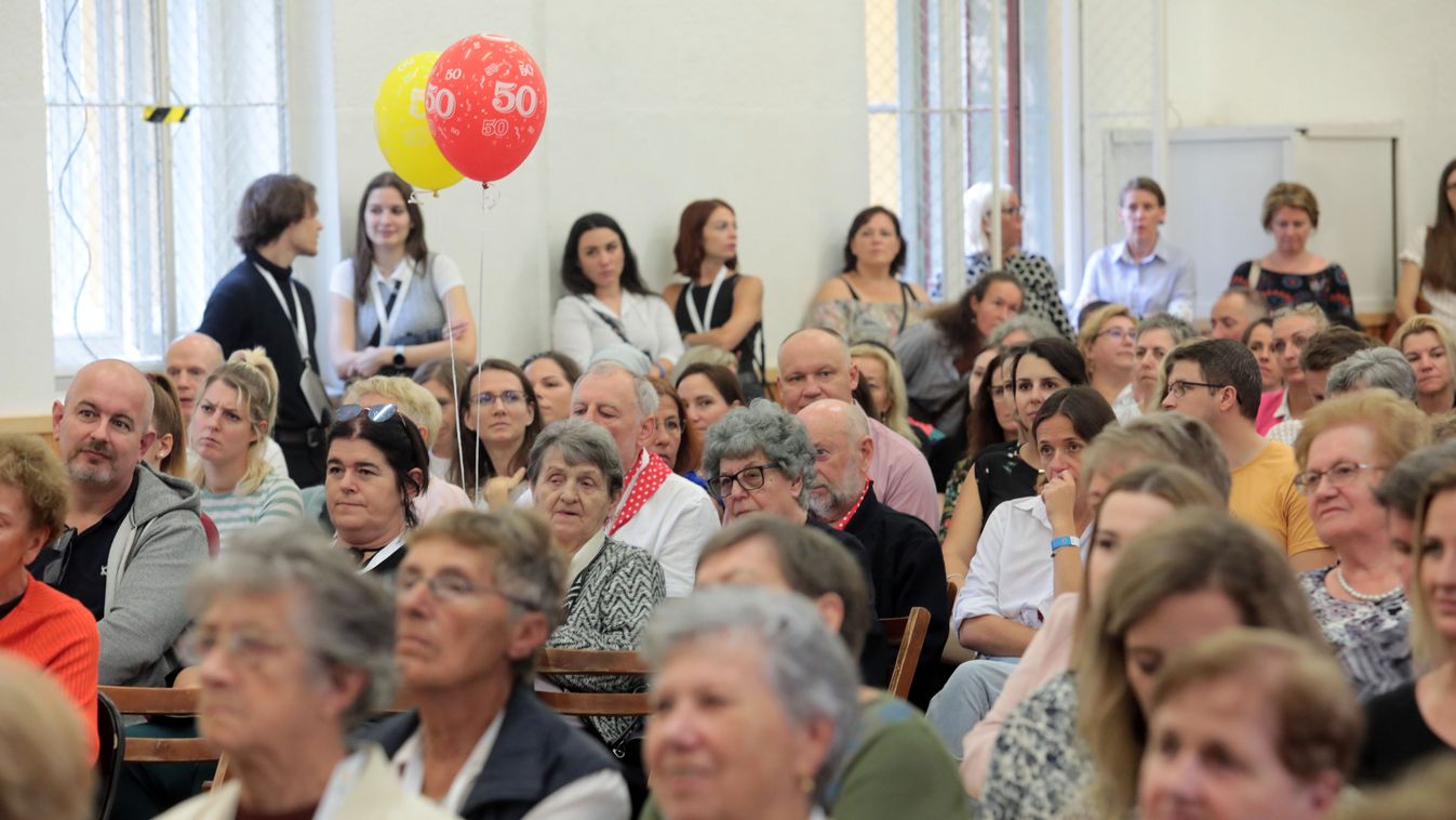 Rengetegen vettek részt az I. Leőwey Világtalálkozón - galéria