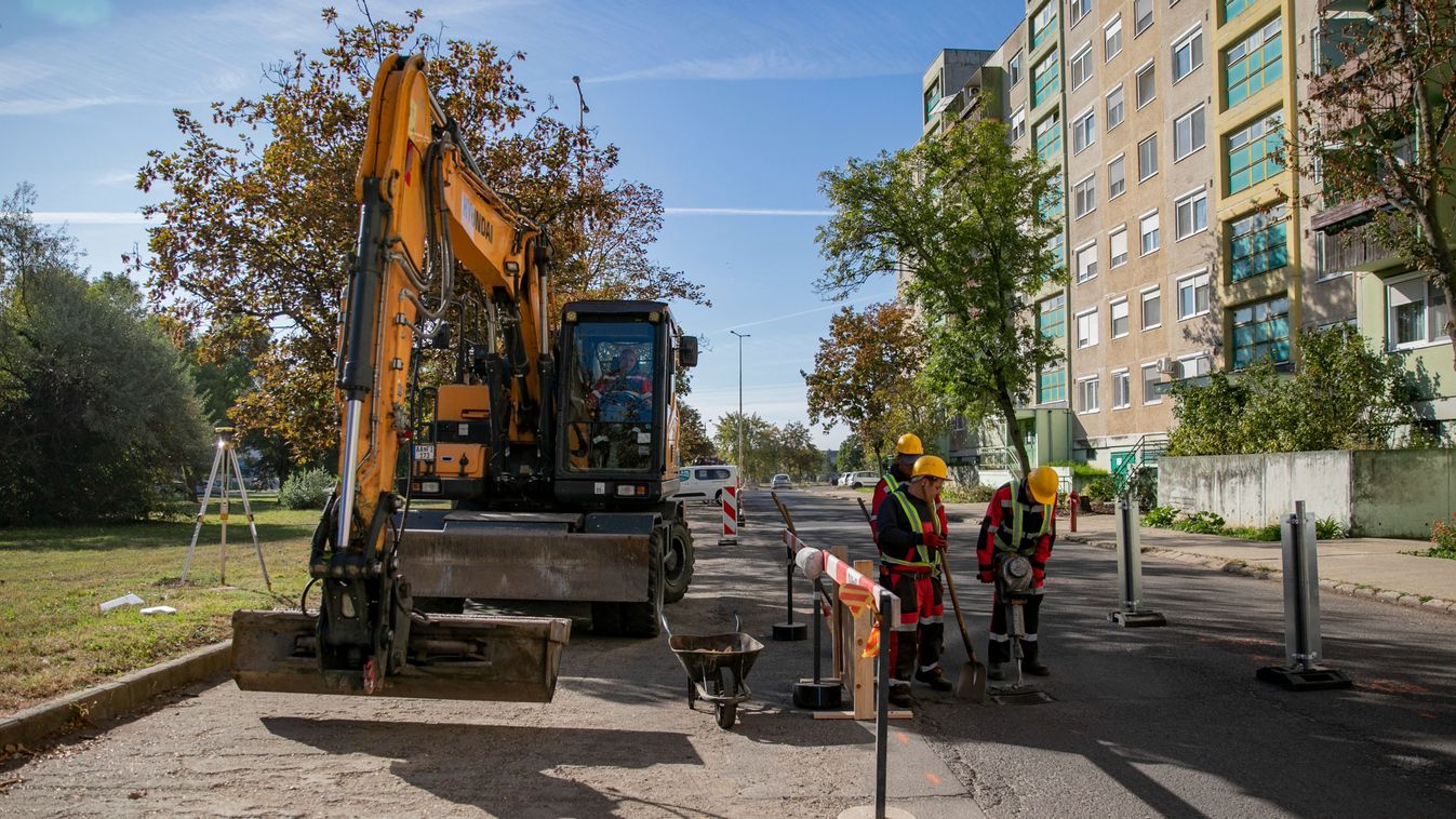 Nem könnyű a 6-os főúton közlekedni, több helyen is korlátozás van