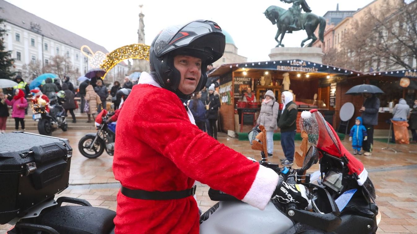 Idén is beveszik Pécset a motoros Mikulások