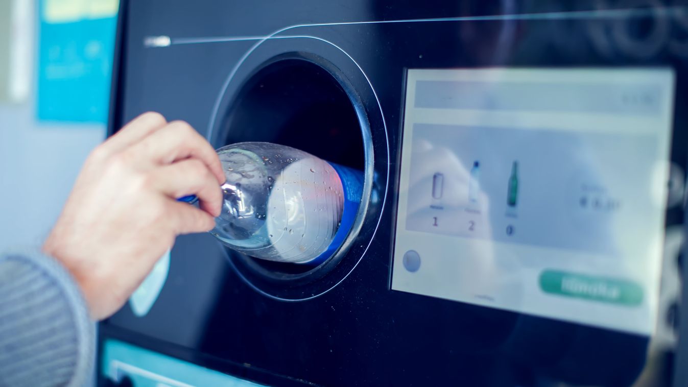 BAMA Az idősebbeknek nehézséget okozhat a palack visszaváltása véli