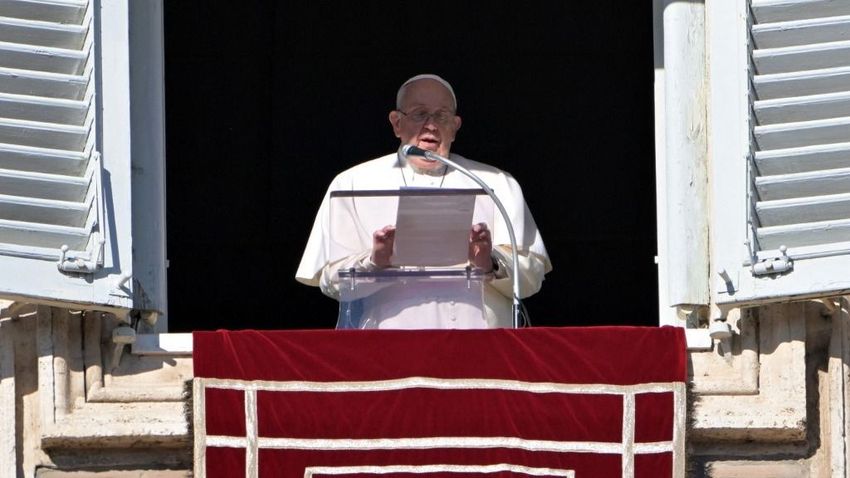 BAMA – Ferenc pápa a béke útjainak megnyitását sürgette advent harmadik vasárnapján