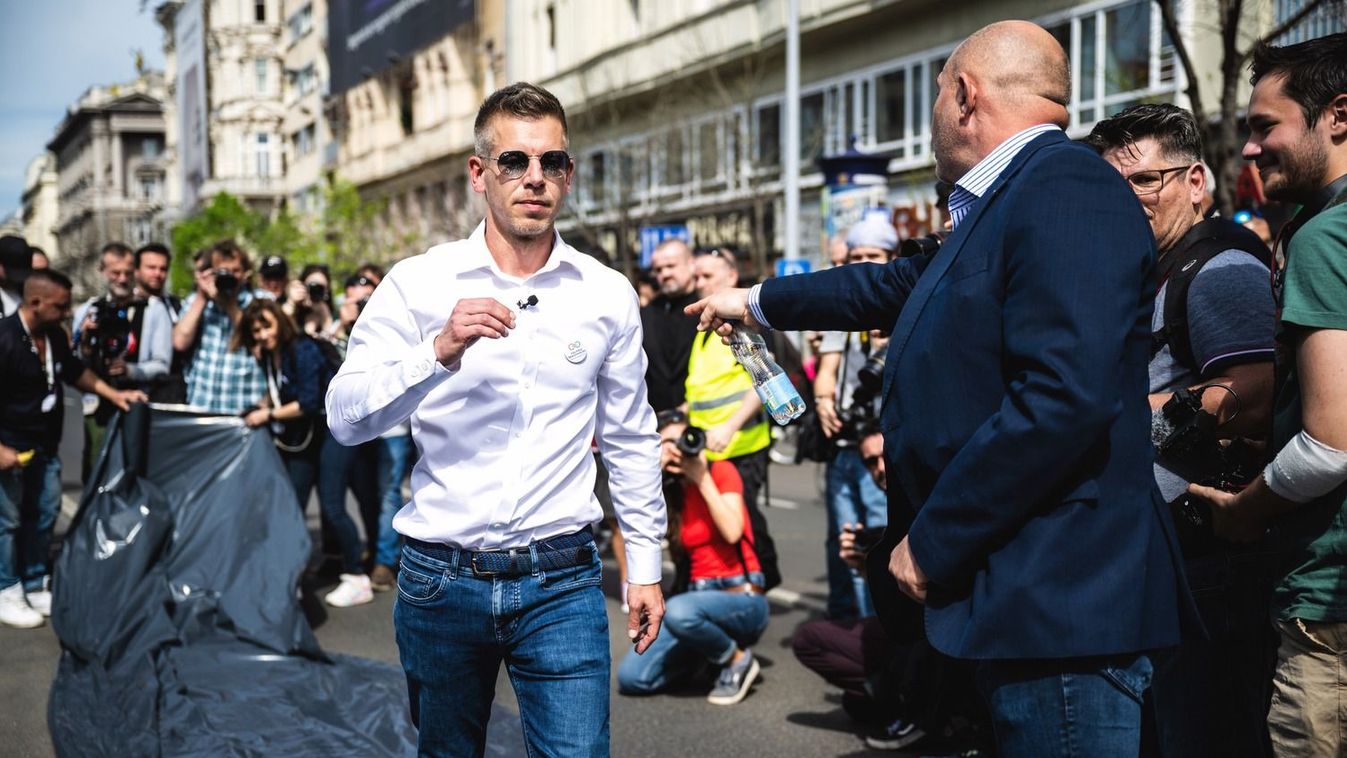 Szélhámosok és bolondok karjaiban Magyar Péter (videó)