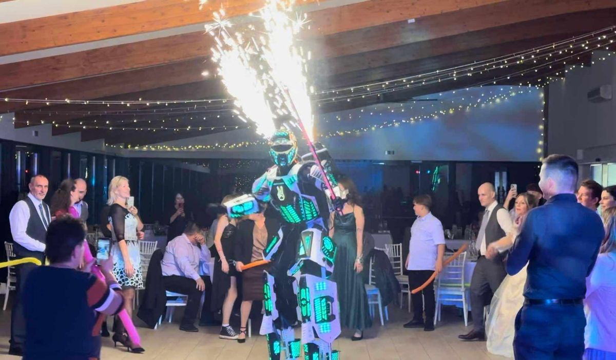 esküvő, party robot