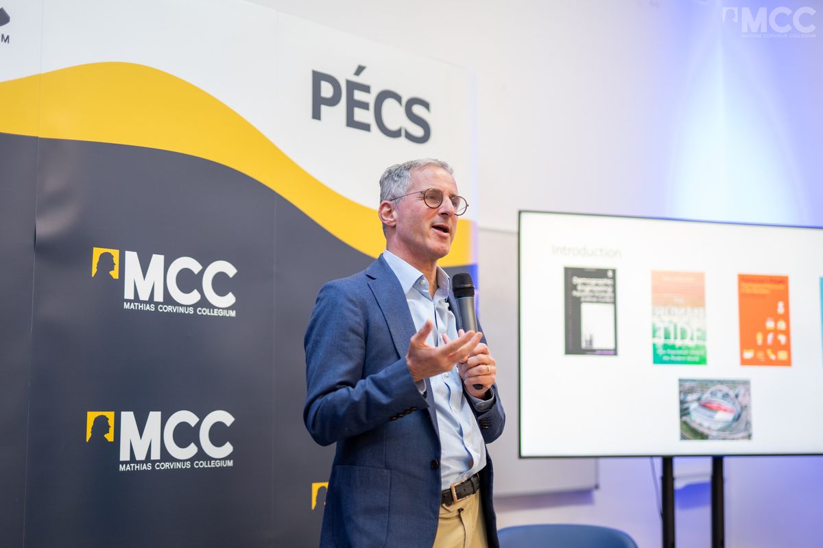 MCC Pécs, Paul Morland, demográfus, brit