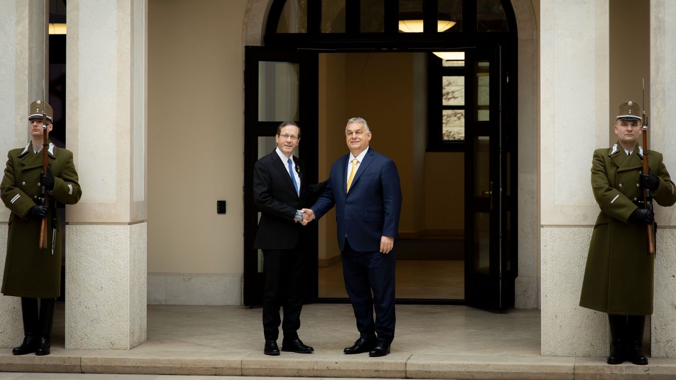 Orbán Viktor fogadta Jichák Hercogot, Izrael Állam elnökét