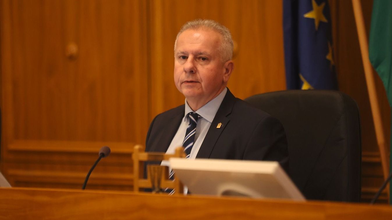 Erős üzenetet küldtek Pécsre: az önkormányzat nem alkalmas nagy projektek lebonyolítására