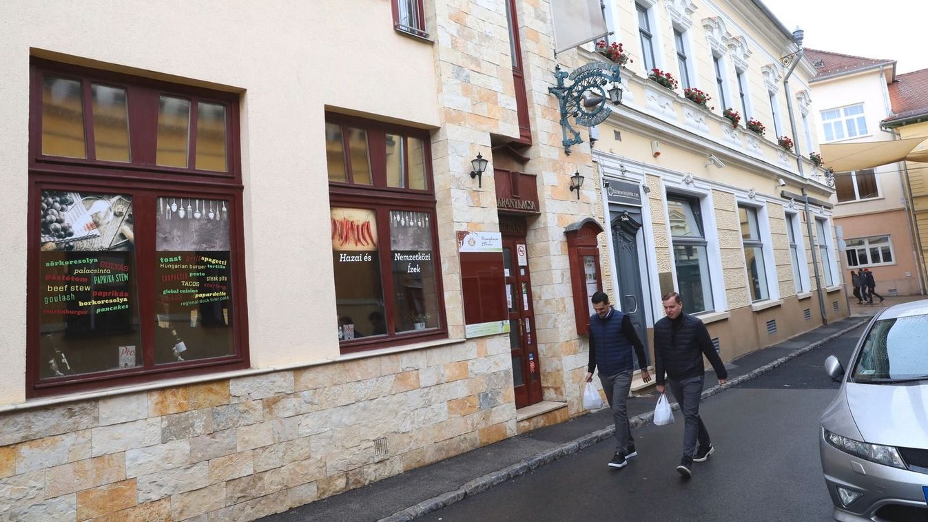 Előrefizetés jöhet az éttermekben?