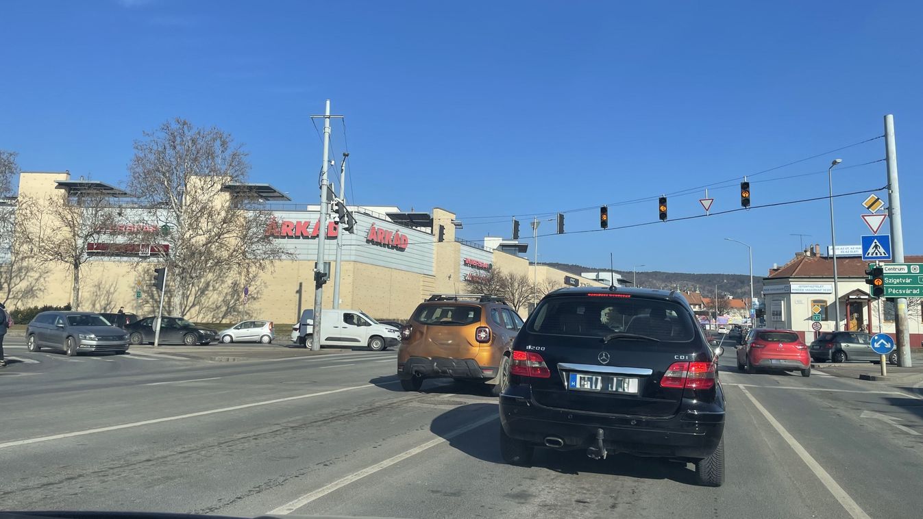 Káosz az Árkádnál, óvatosan közlekedjünk!