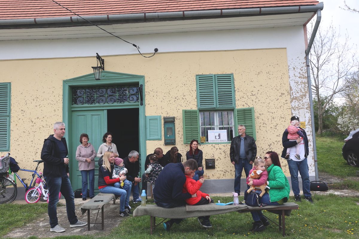 emmausz húsvét
