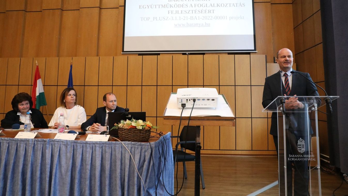 Ezernél is több embernek adnának munkát