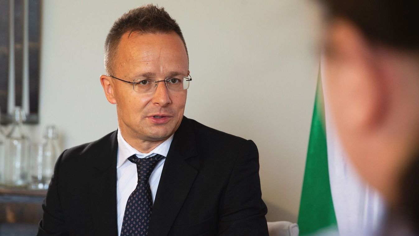 Szijjártó Péter Pécsre jön, hogy elmondja, mire számíthatunk
