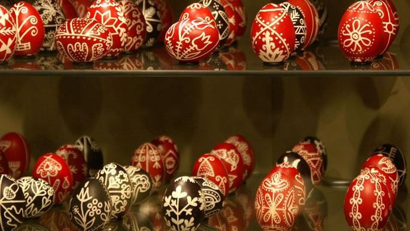 Közel ötezer tojással köszöntik a jubileumot