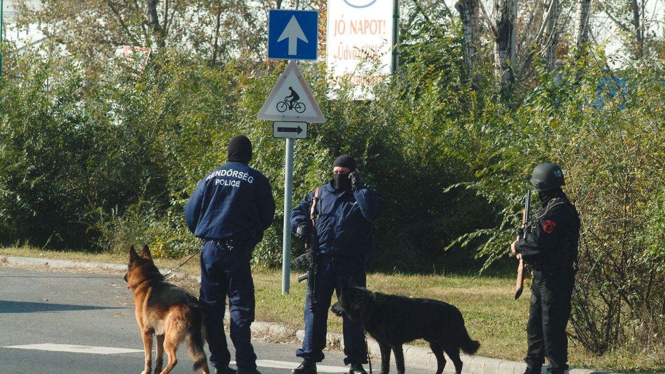 Lezárták a Pécsről kivezető utakat: megszökött három bűnöző a börtönből