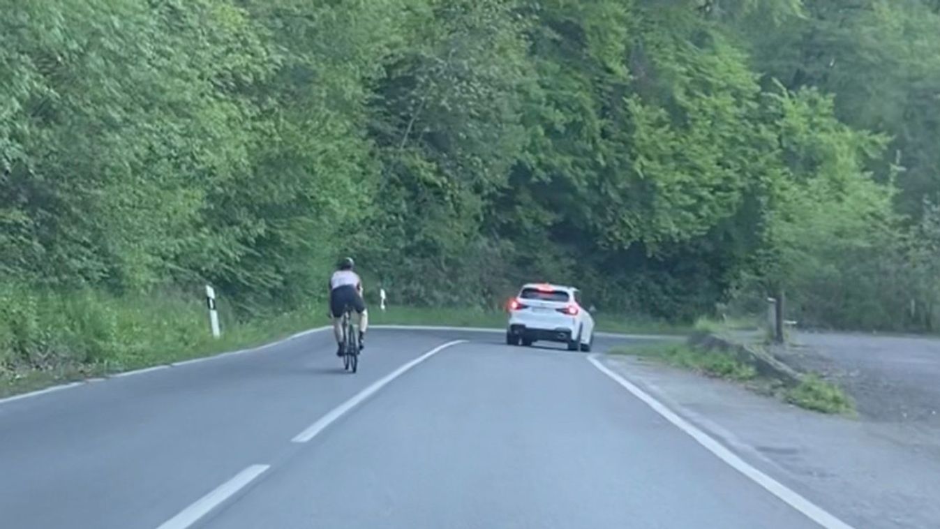 Ha meghal, az csak az ő baja? Életveszélyes tekerés az orfűi úton! VIDEÓ!