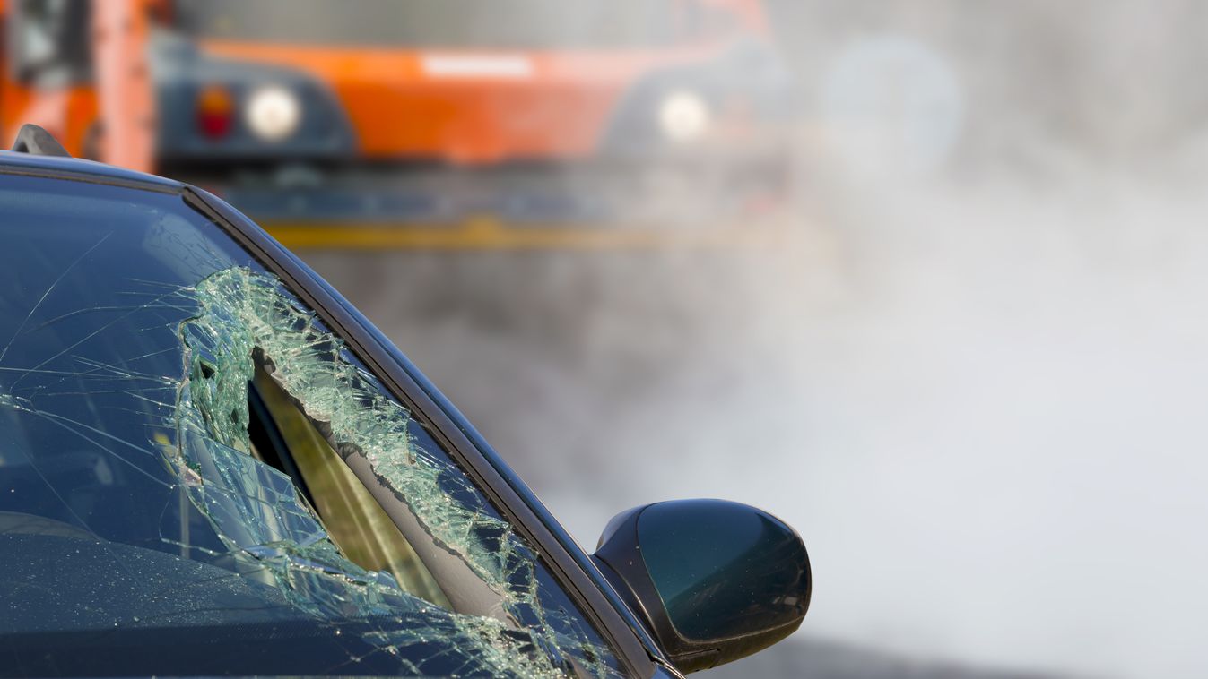Ijesztő baleset az 57-esen: komoly dugó alakult ki