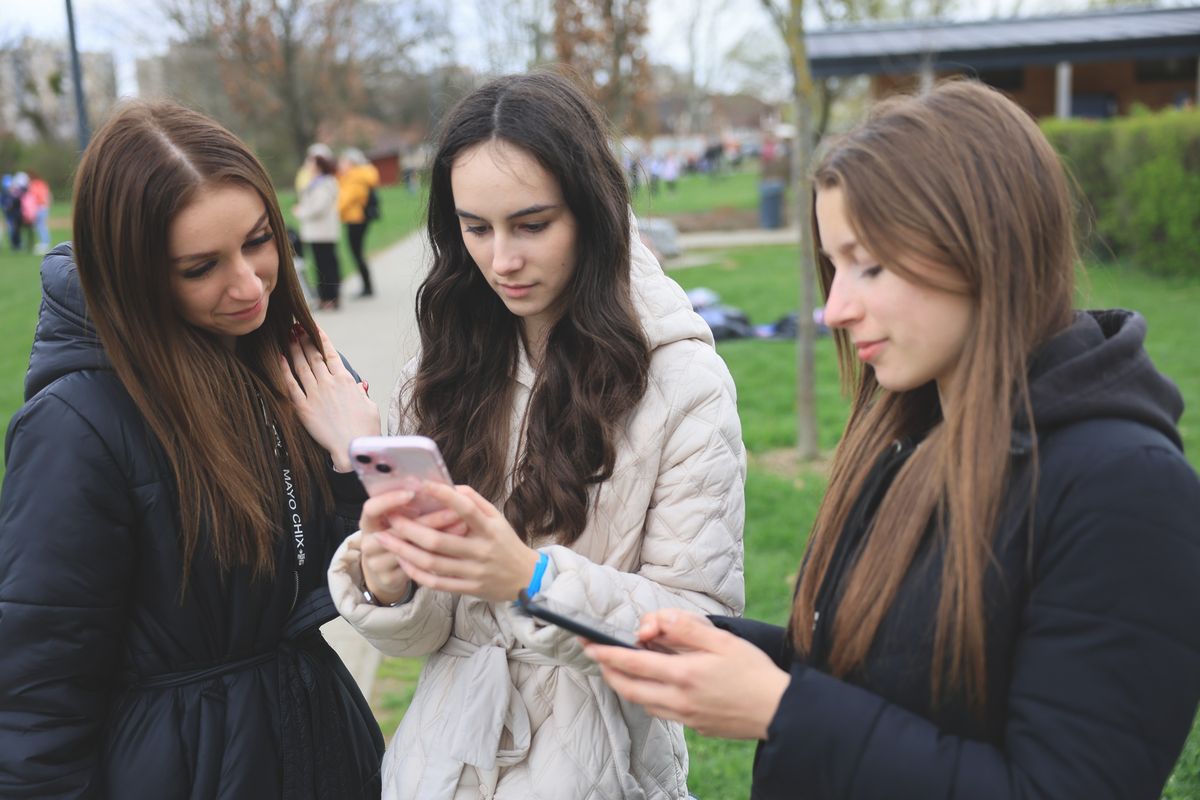 telefon iskola