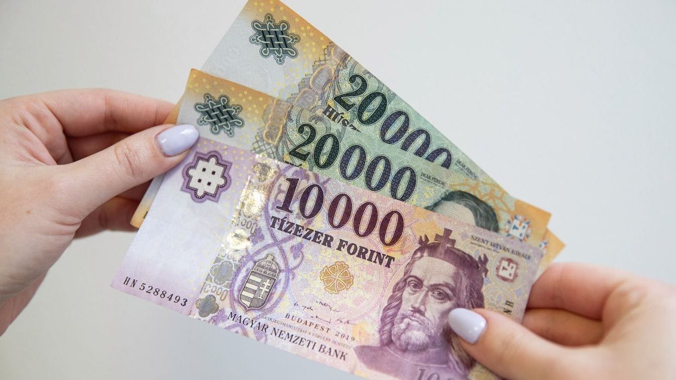 SZAVAZÁS: készpénz vagy bankkártya? Te döntesz!