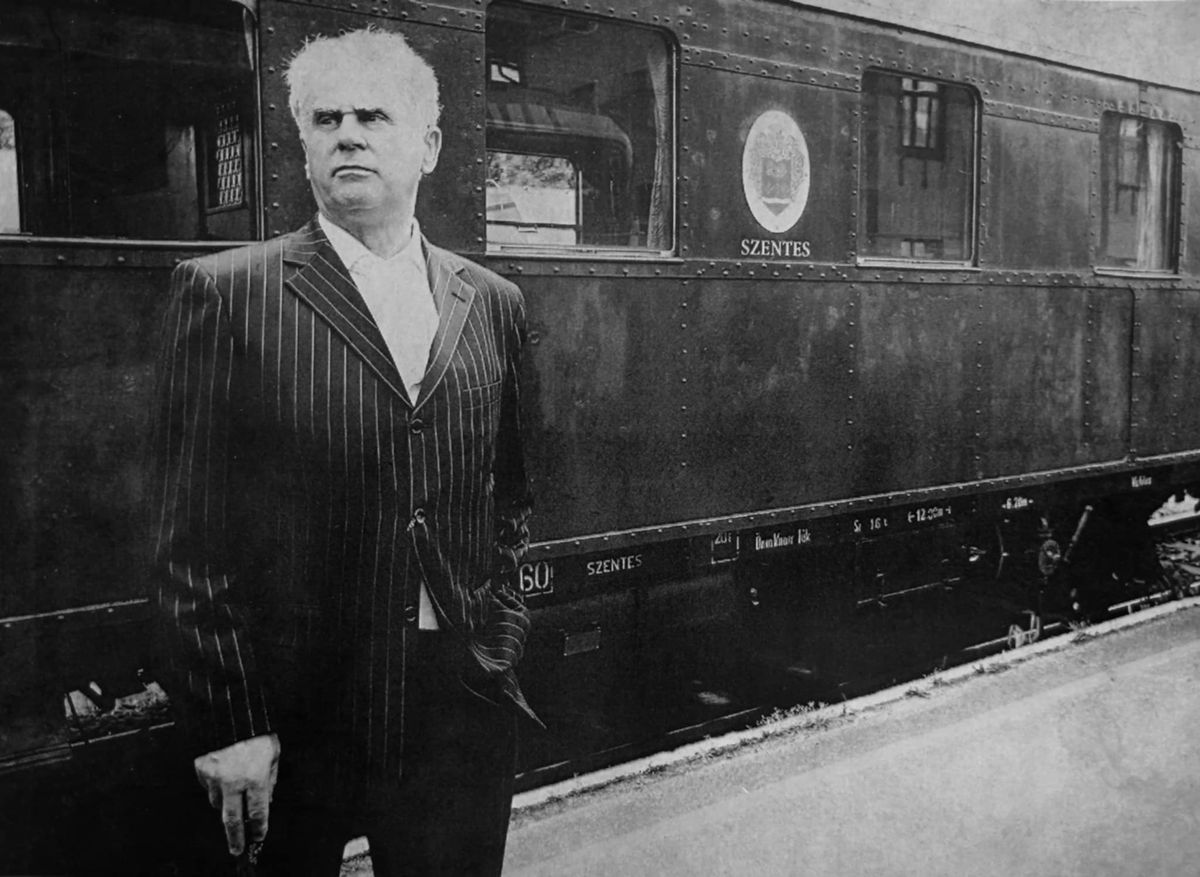 Győrvári Márk a szervezők nevében és a vidámkodás keretében invitálja egy időutazásra az érdeklődőket