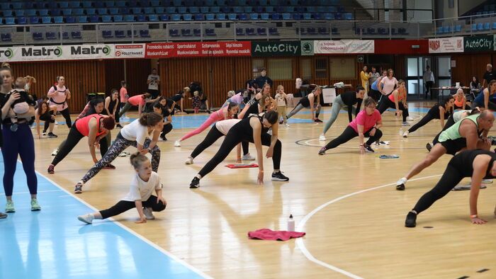 III. Pécsi Jótékonysági Fitness Gála a Pécsi Lauber Dezső Városi Sportcsarnokban