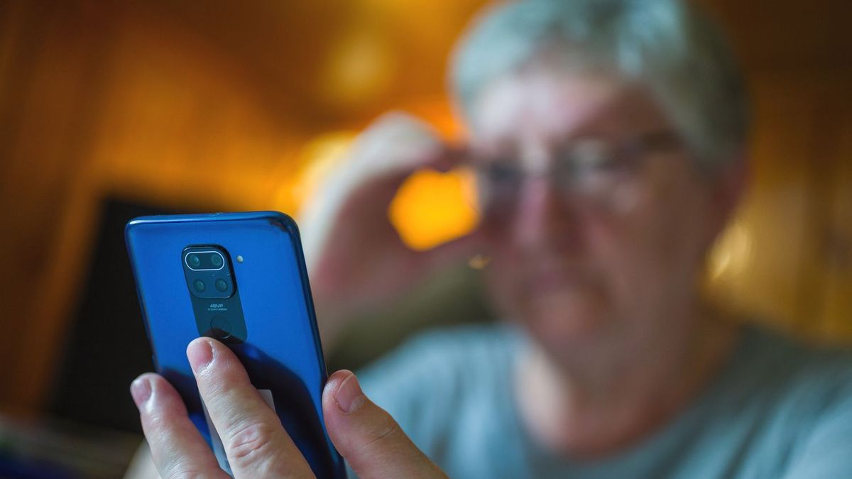 Figyelem! Parkolási pótdíjra hivatkoznak az SMS-es csalók