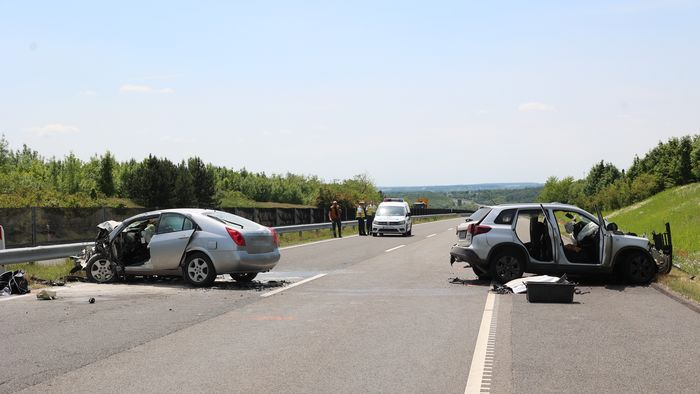 Szörnyű baleset: két ember vesztette életét az M6-oson