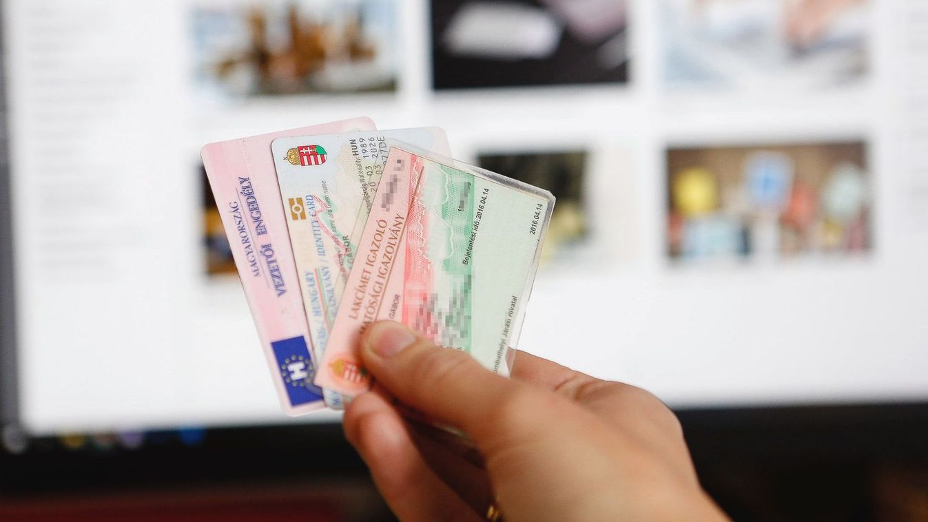 Elő a személyivel és a bankkártyával − érkeznek az idősekhez