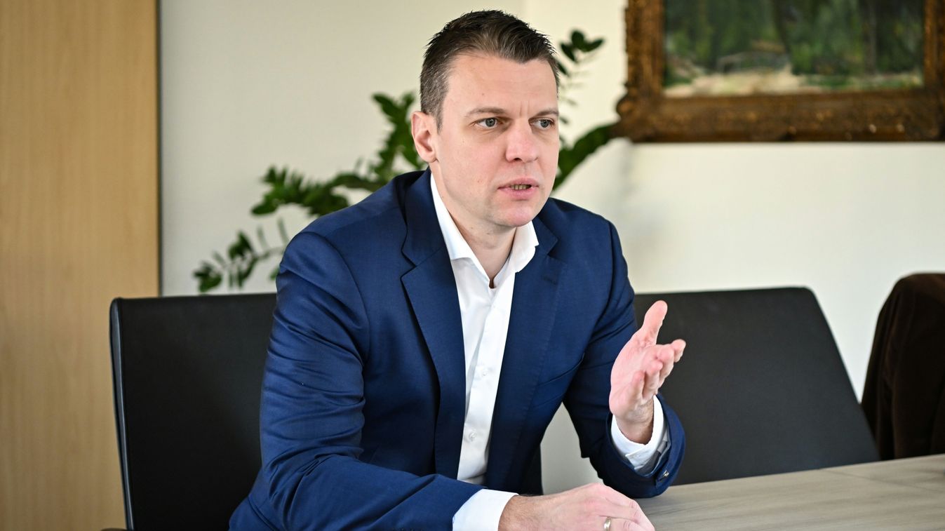 Menczer Tamás keményen odaszólt Magyar Péternek