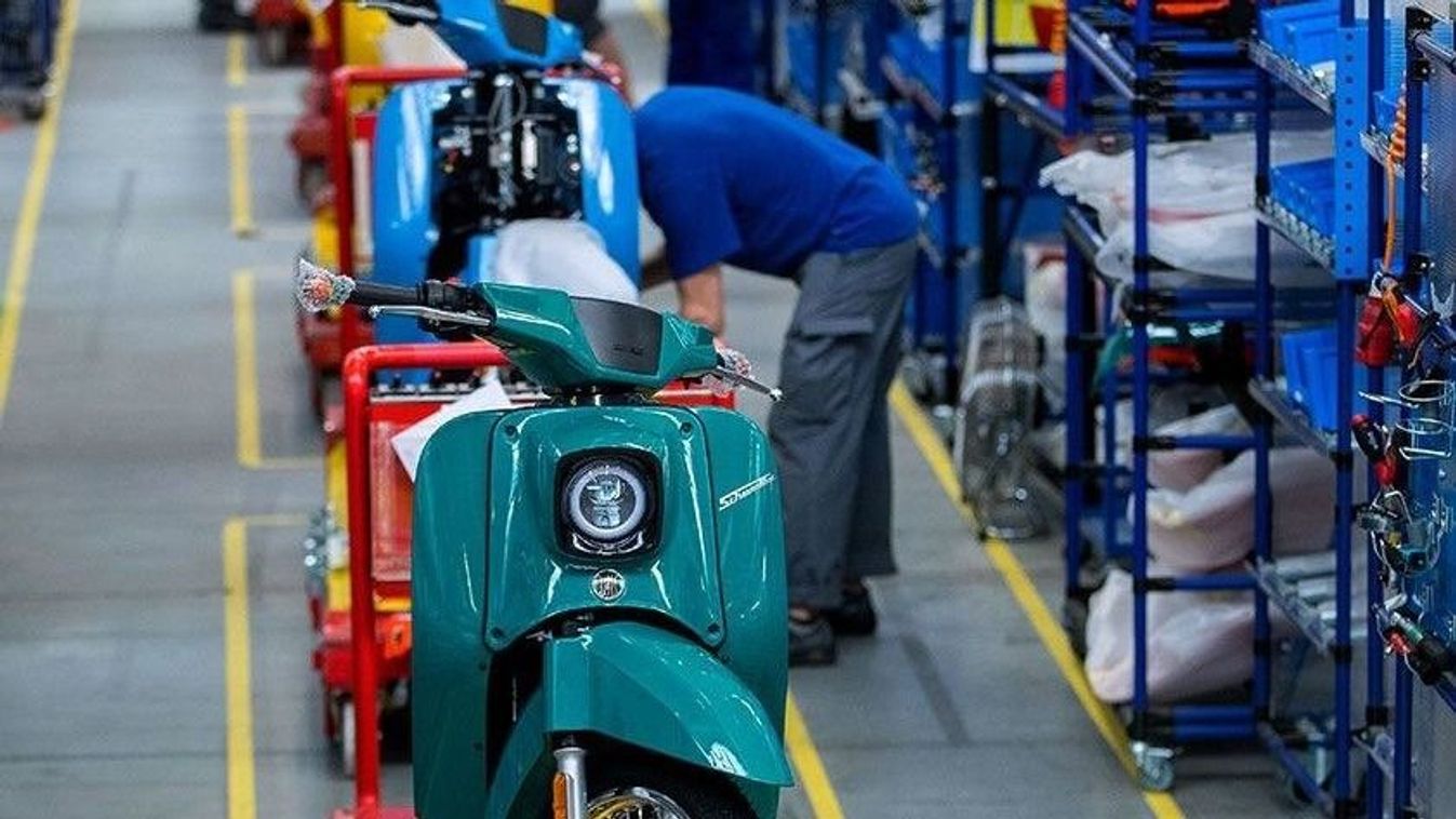 Újra robog a Simson Schwalbe