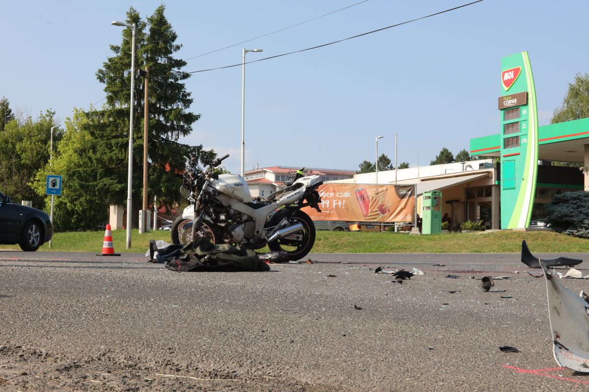 motoros baleset