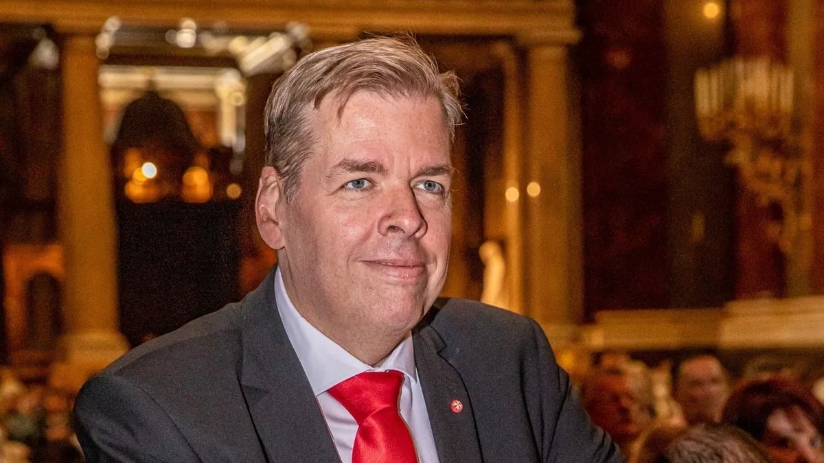 Schmuck Andor 54 évesen halt meg