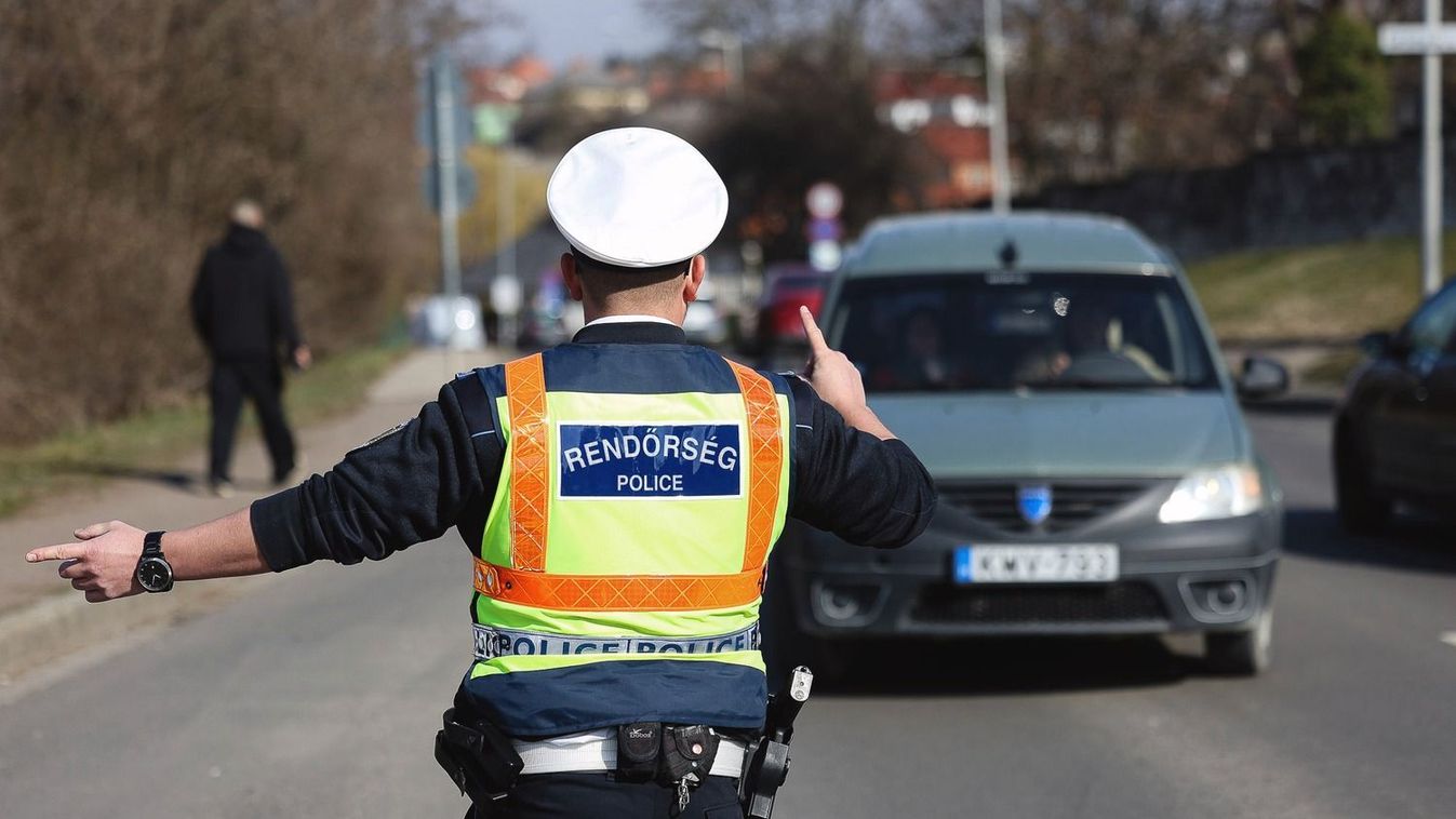 Nagy változás jön a biztonsági öv kapcsán, úgy is megbírságolhatnak, ha az autóban sem ülsz!