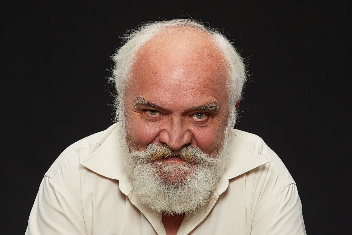 Elhunyt Krum Ádám