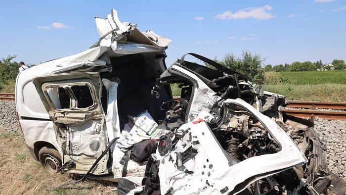 Felfoghatatlan tragédia: két áldozatot követel a baranyai vonatbaleset